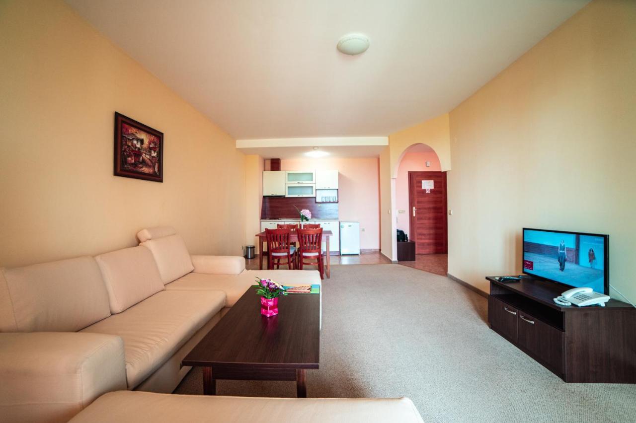 Aparthotel Paradise Park 3*