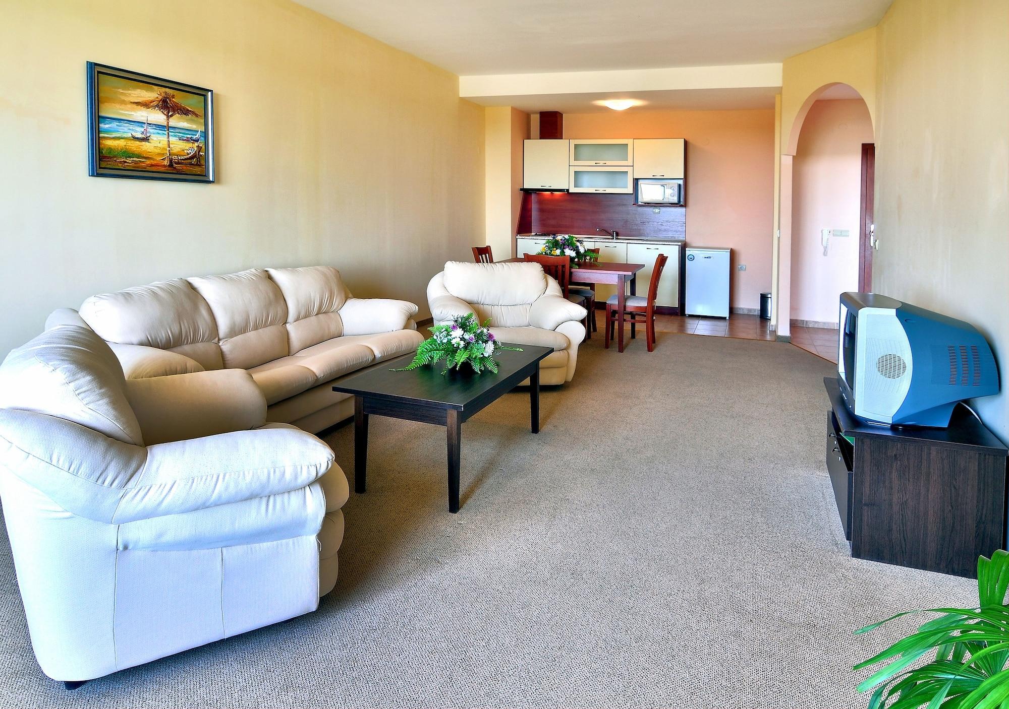 Paradise Park Aparthotel Golden Sands
