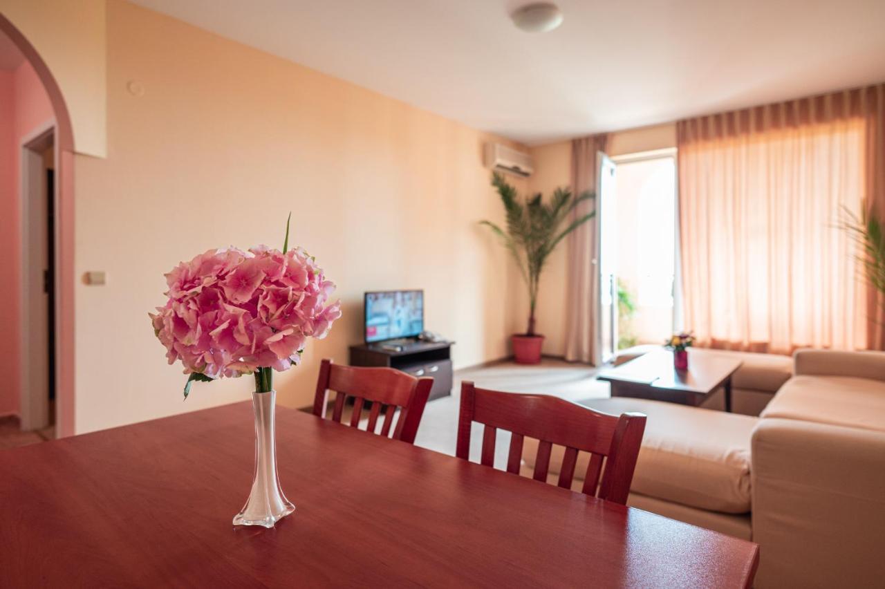Paradise Park 3* Golden Sands