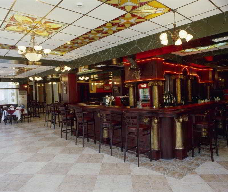 Paradise Park 3*